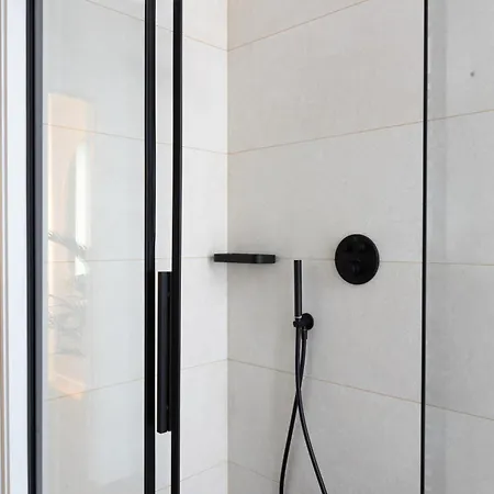 Gioberti's - 100 Sqm - 2 Bedrooms And Free Private Parking In The Center Turin