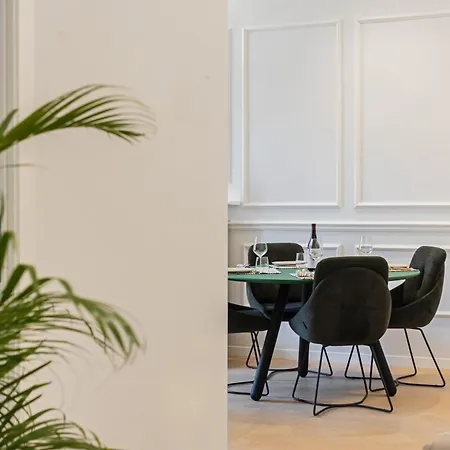 Gioberti's - 100 Sqm - 2 Bedrooms And Free Private Parking In The Center