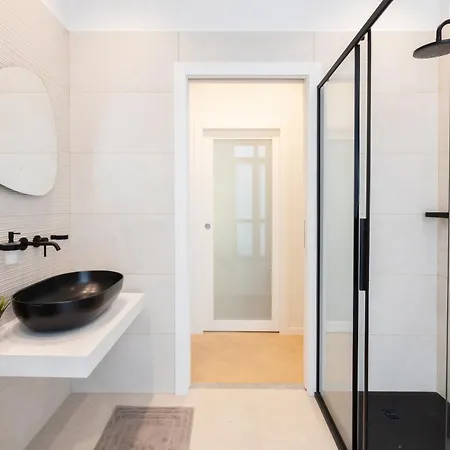 Gioberti's - 100 Sqm - 2 Bedrooms And Free Private Parking In The Center