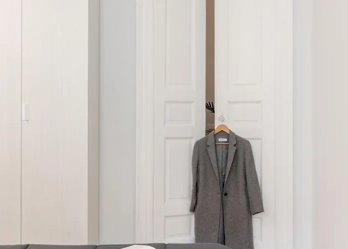 Gioberti's - 100 Sqm - 2 Bedrooms And Free Private Parking In The Center 토리노