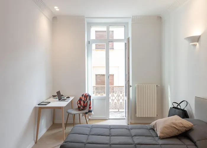 Gioberti's - 100 Sqm - 2 Bedrooms And Free Private Parking In The Center * 토리노