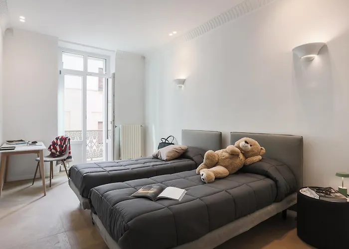 Gioberti's - 100 Sqm - 2 Bedrooms And Free Private Parking In The Center * 토리노