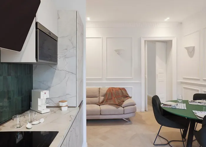 Gioberti's - 100 Sqm - 2 Bedrooms And Free Private Parking In The Center 아파트 *