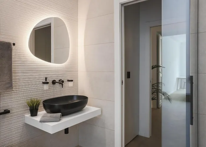 Gioberti's - 100 Sqm - 2 Bedrooms And Free Private Parking In The Center * 토리노