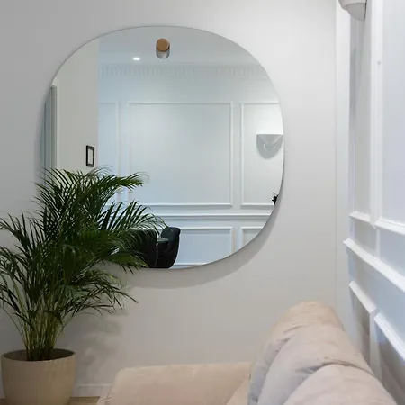 Gioberti's - 100 Sqm - 2 Bedrooms And Free Private Parking In The Center Lägenhet *