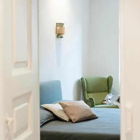 Lägenhet Gioberti's - 100 Sqm - 2 Bedrooms And Free Private Parking In The Center Turin