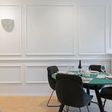 Lägenhet Gioberti's - 100 Sqm - 2 Bedrooms And Free Private Parking In The Center *
