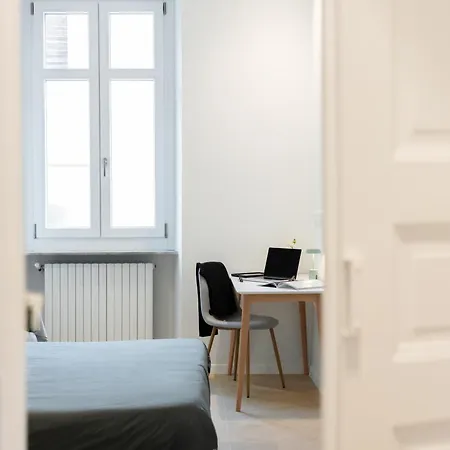 Gioberti's - 100 Sqm - 2 Bedrooms And Free Private Parking In The Center Lägenhet *