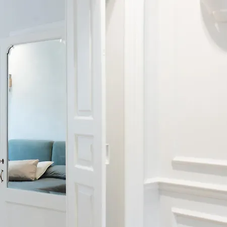 Gioberti's - 100 Sqm - 2 Bedrooms And Free Private Parking In The Center Lägenhet