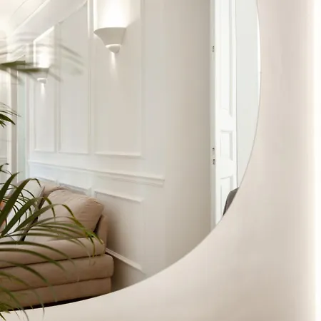 Lägenhet Gioberti's - 100 Sqm - 2 Bedrooms And Free Private Parking In The Center Turin