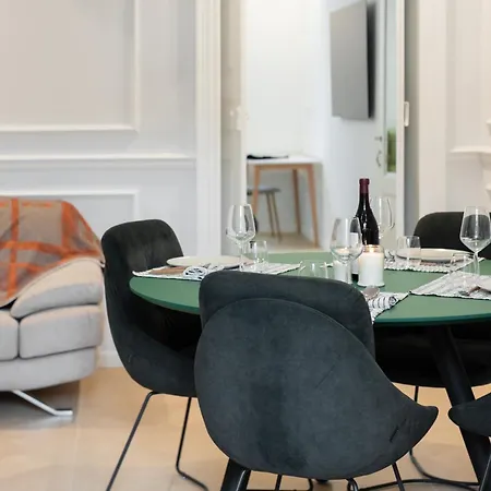 Gioberti's - 100 Sqm - 2 Bedrooms And Free Private Parking In The Center Lägenhet Turin