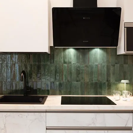 Lägenhet Gioberti's - 100 Sqm - 2 Bedrooms And Free Private Parking In The Center Turin