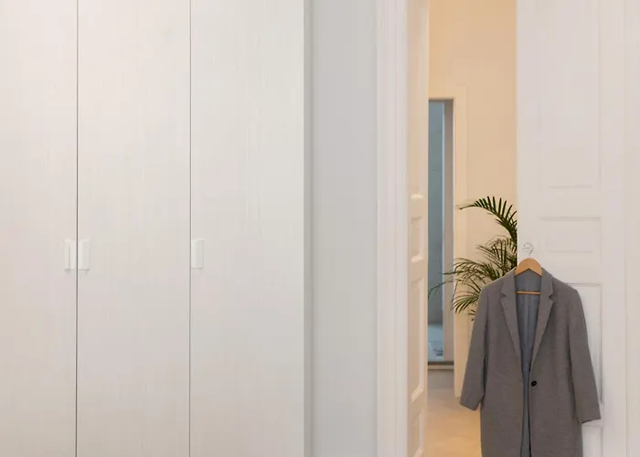 Gioberti's - 100 Sqm - 2 Bedrooms And Free Private Parking In The Center Appartement