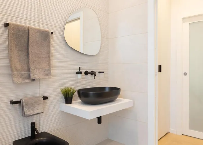 Gioberti's - 100 Sqm - 2 Bedrooms And Free Private Parking In The Center Appartement Turijn